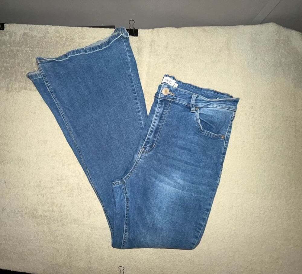 Rue21 Flare Jeans Size 16 Blue Denim Stretch Bell Bottom